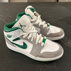 Nike Air Jordan Kids Shoes - White and Green